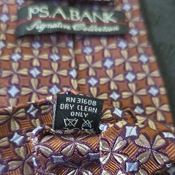 Jos. A. Bank Signature Collection Silk Tie Geometric Floral Italy 3.75" - Picture 4 of 6